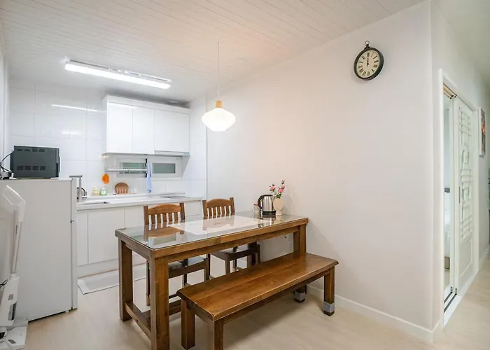 청기와하우스 Apartment Busan